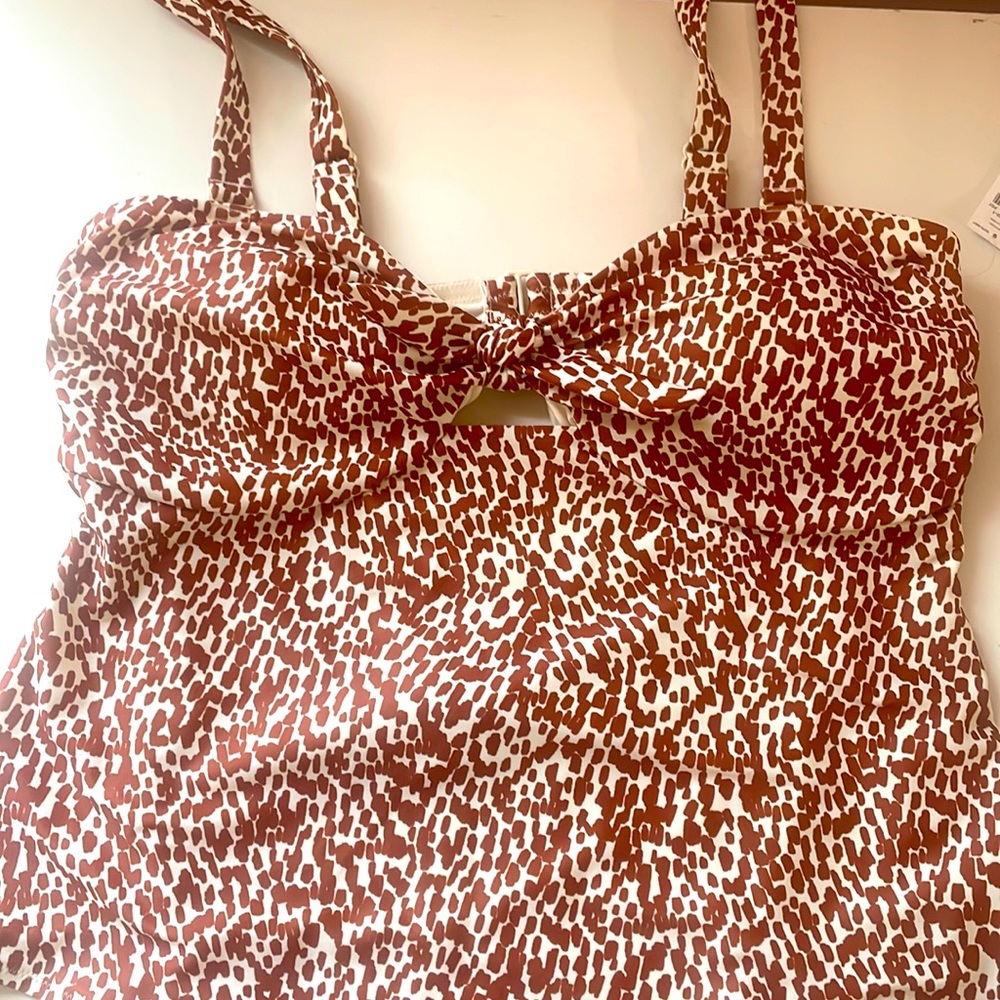 Old navy plus size swimsuit